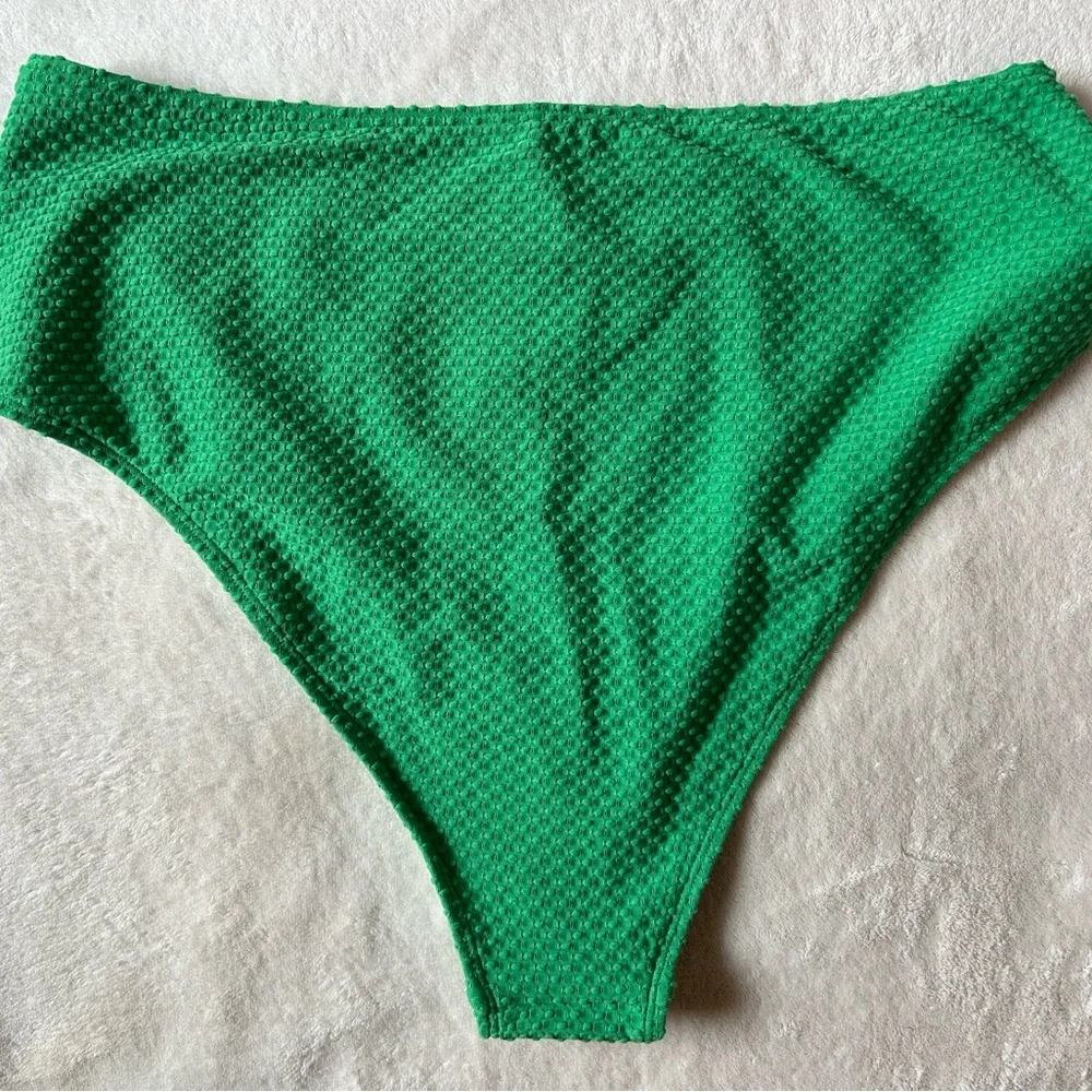 Green Textured Bralette & High Waist Bikini Set - Picture 6 of 7